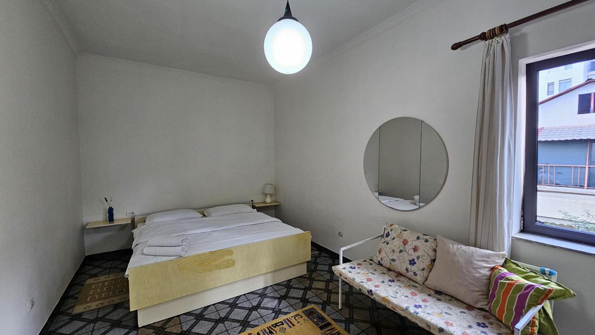 Angie'S Shared Villa Tam Tirana Exteriör bild