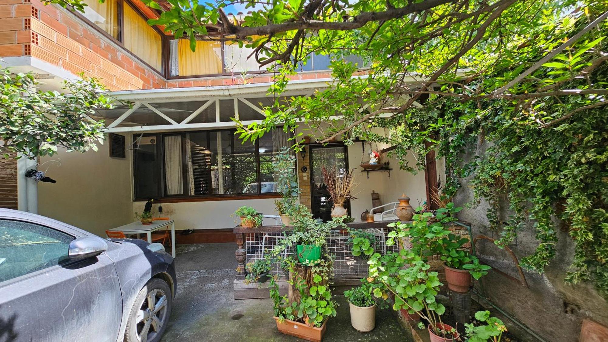 Angie'S Shared Villa Tam Tirana Exteriör bild