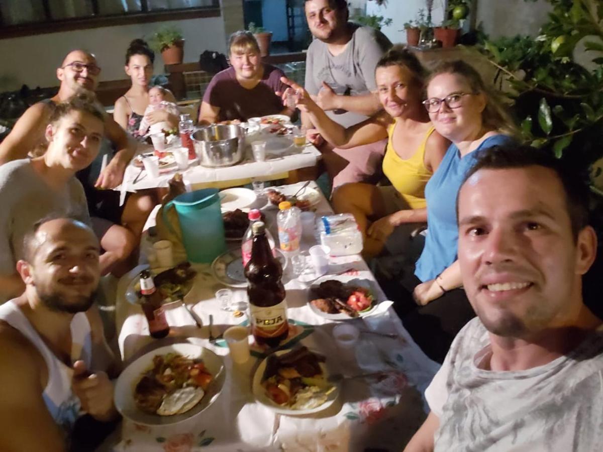 Angie'S Shared Villa Tam Tirana Exteriör bild